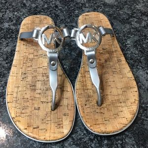 Michael kors silver sandals flip flops